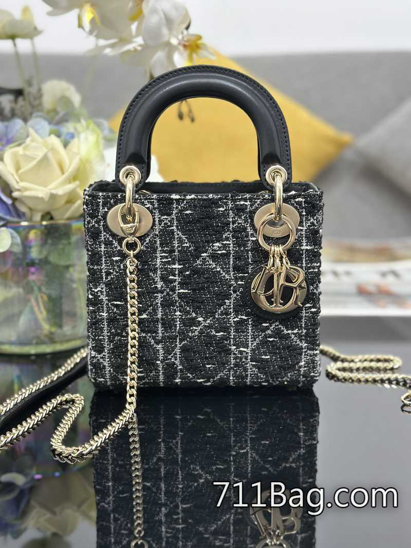 頂級超3ADior Lady Dior 三格粗花呢黑色 封邊處理無開裂 Dior超A腕錶 頂級超3ADior Lady Dior 三格粗花呢黑色 封邊處理無開裂 Dior超A腕錶