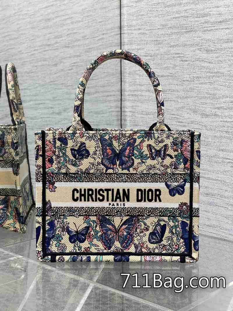 精品A貨Dior Tote最新尺寸小號 手把厚實有型 Dior真皮高仿 精品A貨Dior Tote最新尺寸小號 手把厚實有型 Dior真皮高仿