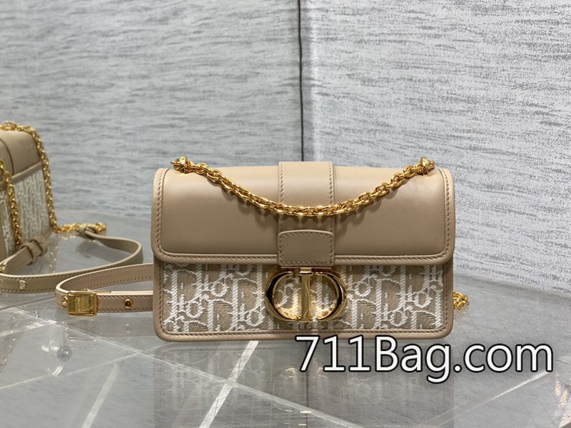 頂級一比一Dior Montaigne 最新自然色系列 原廠配色同步 DiorA貨手提包 頂級一比一Dior Montaigne 最新自然色系列 原廠配色同步 DiorA貨手提包