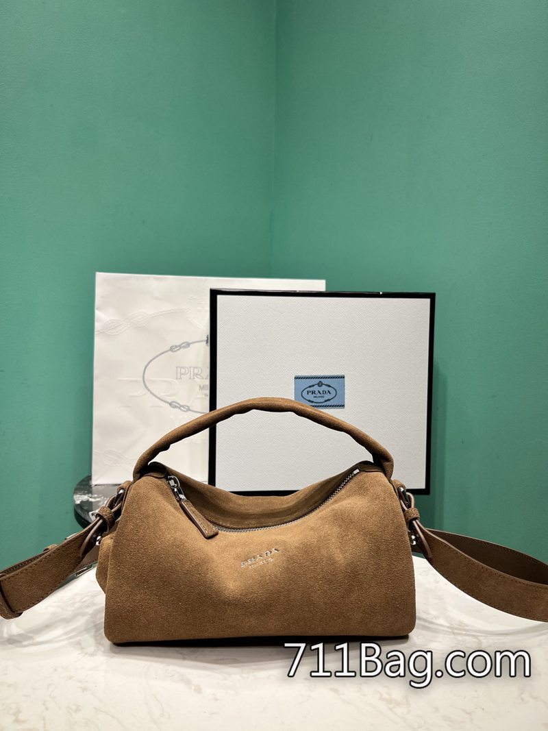 頂級超3APrada 2VH188 原單工廠出品,品質穩定。 預算5000買高仿Prada尺寸:長24x高11x底11cm-711高仿包包,A貨包包