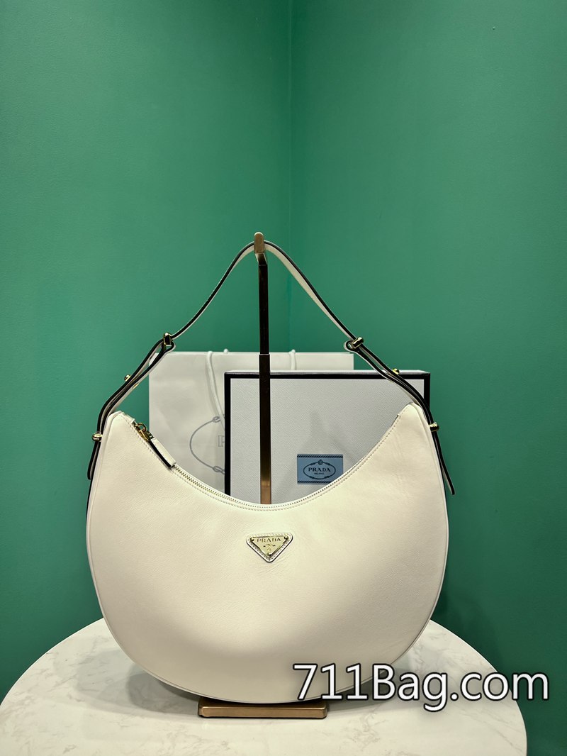原版一比一Prada 1BC212 進口皮料定製包包 適合上班族的A貨Prada包尺寸:長35x高22.5x底8cm型號:1BC212-711高仿包包,A貨包包
