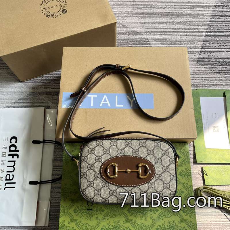頂級A貨Gucci 760196 鈕扣緊實無晃動,品質穩定。 Gucci Diana手袋高仿尺寸:20(寬)x13(高)x6cm(深)顏色:棕色/pvc。-711高仿包包,A貨包包