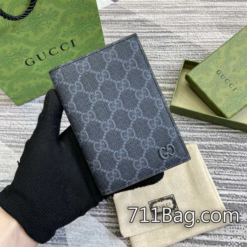 頂級精品Gucci 795229 高仿包做工堪比專櫃 Gucci A貨推薦閉合時尺寸:13.5(長)x9.5厘米(寬)打開時尺寸:13.5(長)x19厘米(寬)顏色:綠色/黑pvc。-711高仿包包,A貨包包