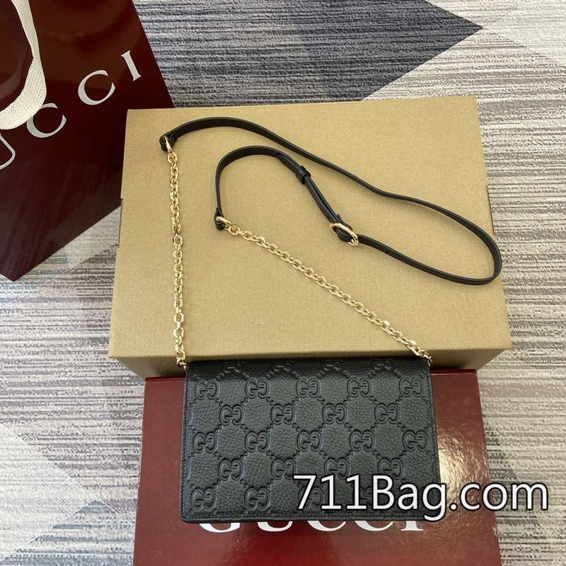 一比一Gucci古馳 818705 雙重手工檢測,隻為呈現完美。 Gucci高仿熱銷Top10尺寸:20(長)x12.5(寬)x4cm(厚)顏色:黑色全皮/原廠皮。-711高仿包包,A貨包包