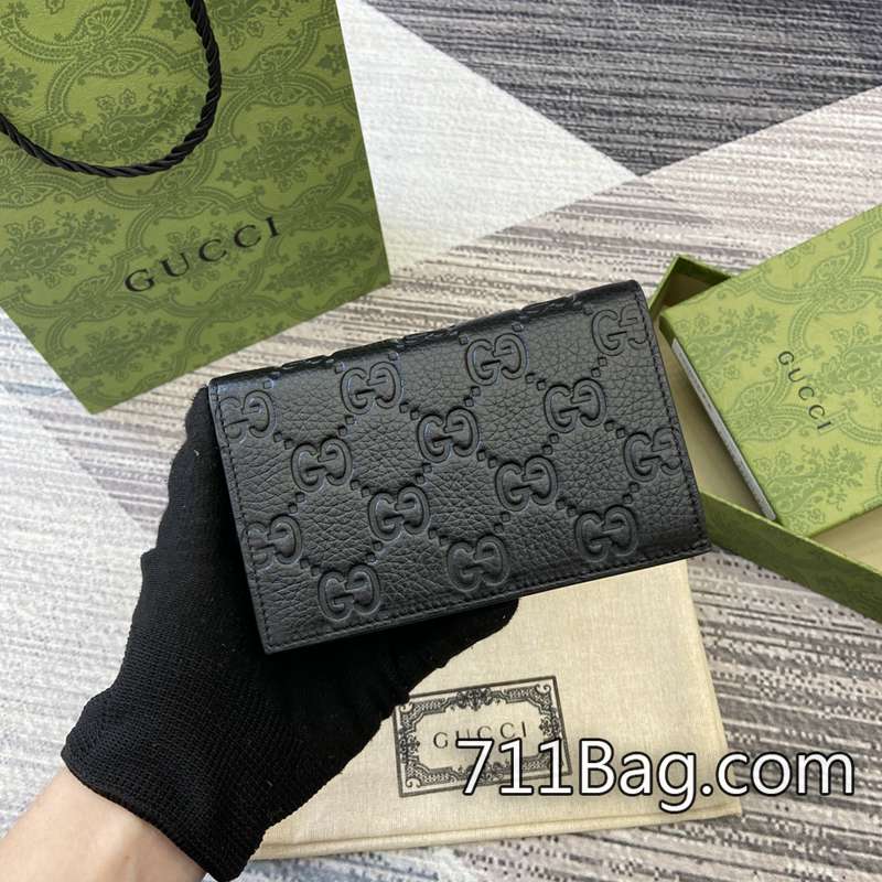 頂級高仿Gucci 815874 手感細膩質感滿分 Gucci動物圖案高仿尺寸:18(長)x14(寬)x3cm(厚)顏色:黑色全皮/原廠皮。-711高仿包包,A貨包包