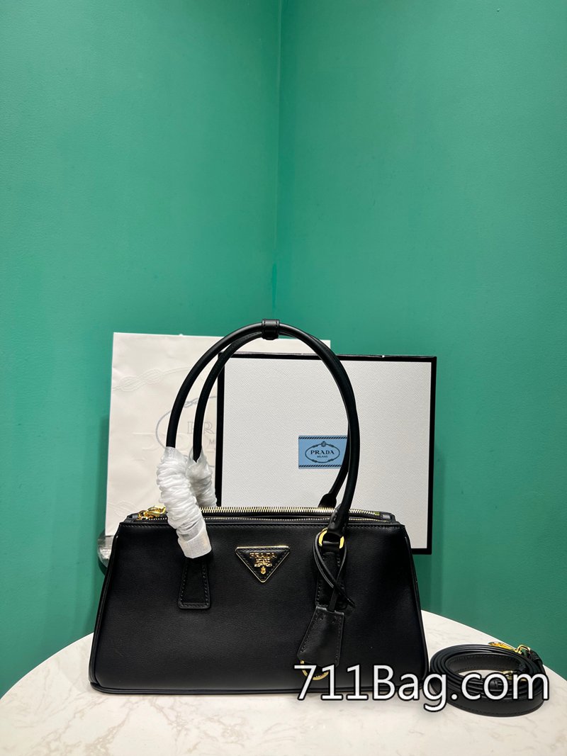 高仿Prada 1BA457 與正品對照無色差。 海外購買Prada仿牌包尺寸:長28x高14x底10.5cm-711高仿包包,A貨包包