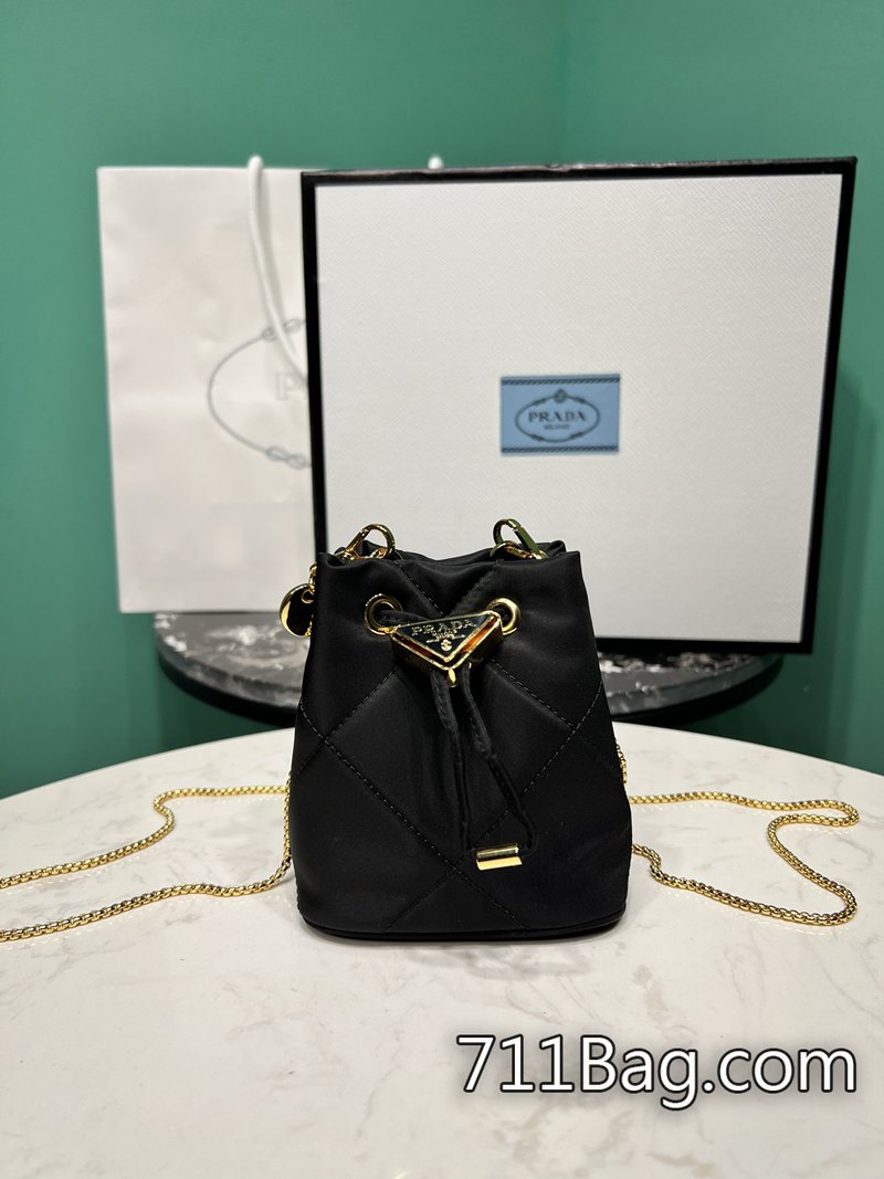 原版一比一Prada 1NR016 高端質感奢侈品同款 馬來西亞高仿Prada代購尺寸:長10x高12x底7cm型號:1NR016-711高仿包包,A貨包包