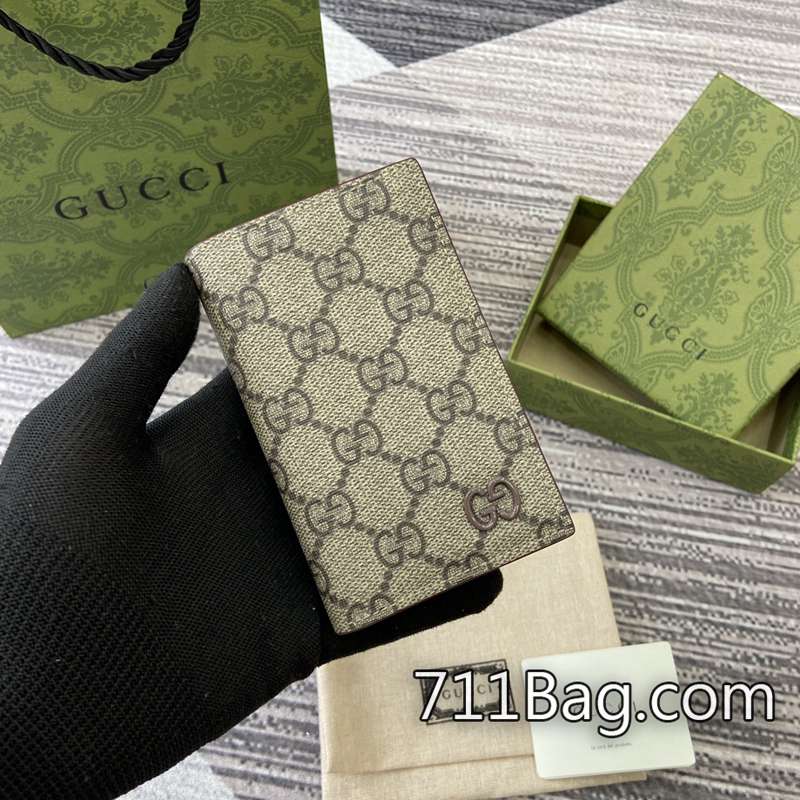 頂級高仿Gucci 768249 採用正品同規格皮革供應商。 Gucci皮質手感一樣打開時尺寸:12(長)x15cm(寬)閉合時尺寸:12(長)x7.5cm(寬)顏色:酒紅色/pvc。-711高仿包包,A貨包包